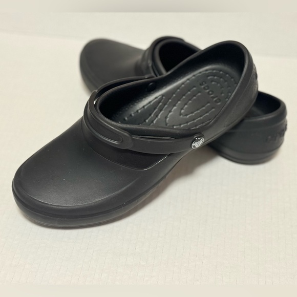 Crocs Slip Resistant Work Clogs Nursing Kitchen Shoes - Picture 2 of 6